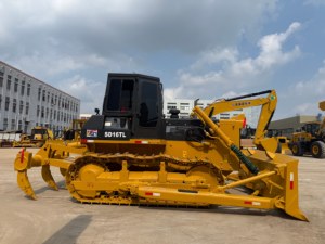 Potente Bulldozer Shantui SD16TL Usado, Excavadora de Orugas para Nivelación de Terrenos y Movimiento de Tierras - Product Image 5