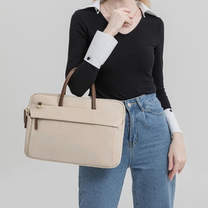 B643813YO Maletín de negocios informal para mujer, hecho a medida, de nailon, ideal para el trabajo. - Product Image 2