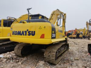 Prêt-à-utiliser 200 Grande pelle hydraulique de marque japonaise de 20 tonnes sur chenilles avec pompe à moteur et composants de boîte de vitesses 100% - Product Image 5