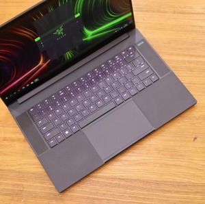 Laptop para Juegos <span class=keywords><strong>Razer</strong></span> Blade de Alto Rendimiento, <span class=keywords><strong>Intel</strong></span> Core I7 de 9.ª Generación, GTX 1660Ti, 16 GB de RAM, SSD de 256 GB, Pantalla de 15.5 Pulgadas y 165 Hz - Product Image 3