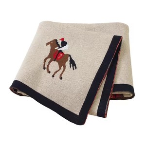 Couverture <span class=keywords><strong>en</strong></span> tricot personnalisée avec logo, super douce, motif animal cheval, 80*100 CM, 100% coton, pour avion - Product Image 1