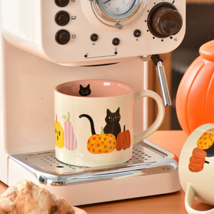 Mug en céramique de qualité supérieure avec motif de chat et citrouille - Passe au lave-vaisselle et au micro-ondes, sans danger pour les aliments, personnalisable, cadeau d'entreprise - Product Image 3