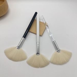 Pinceau de maquillage en forme d'éventail, fibres synthétiques douces, applicateur de masque facial, brosse pour peeling aux acides de fruits, outil de soin de la peau et de beauté - Product Image 4