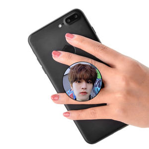 Soporte de teléfono de 5 estrellas para niños callejeros <span class=keywords><strong>KPOP</strong></span> Felix Hyunjin Seungmin soporte acrílico estirable para teléfono móvil Bangchan Leeknow Fans regalo - Product Image 6