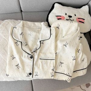 Conjunto de Pijama Feminino de Verão Leve com Manga Curta e Calça Comprida de Poliéster com Gola Lapela e Estampa de Desenho Animado de Natal - Roupa de Lazer - Product Image 2