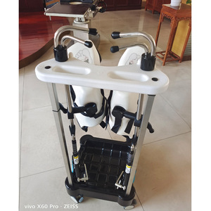 Accesorios para mesas de operaciones médicas: Soporte para posición litotomía, soporte universal para piernas, soporte litotomía tipo estribo con resorte de gas. - Product Image 2