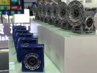 Hochpräziser RV-Reduzierer RV30 RV40-NMRV-Serie für industrielle Automatisierung und Robotik