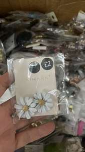 YM 1 kg Mix di Orecchini, Collane, Braccialetti, Ferma Capelli e Altra Bigiotteria Fornitore di Gioielli all'Ingrosso a Peso Perla d'Imitazione - Product Image 5