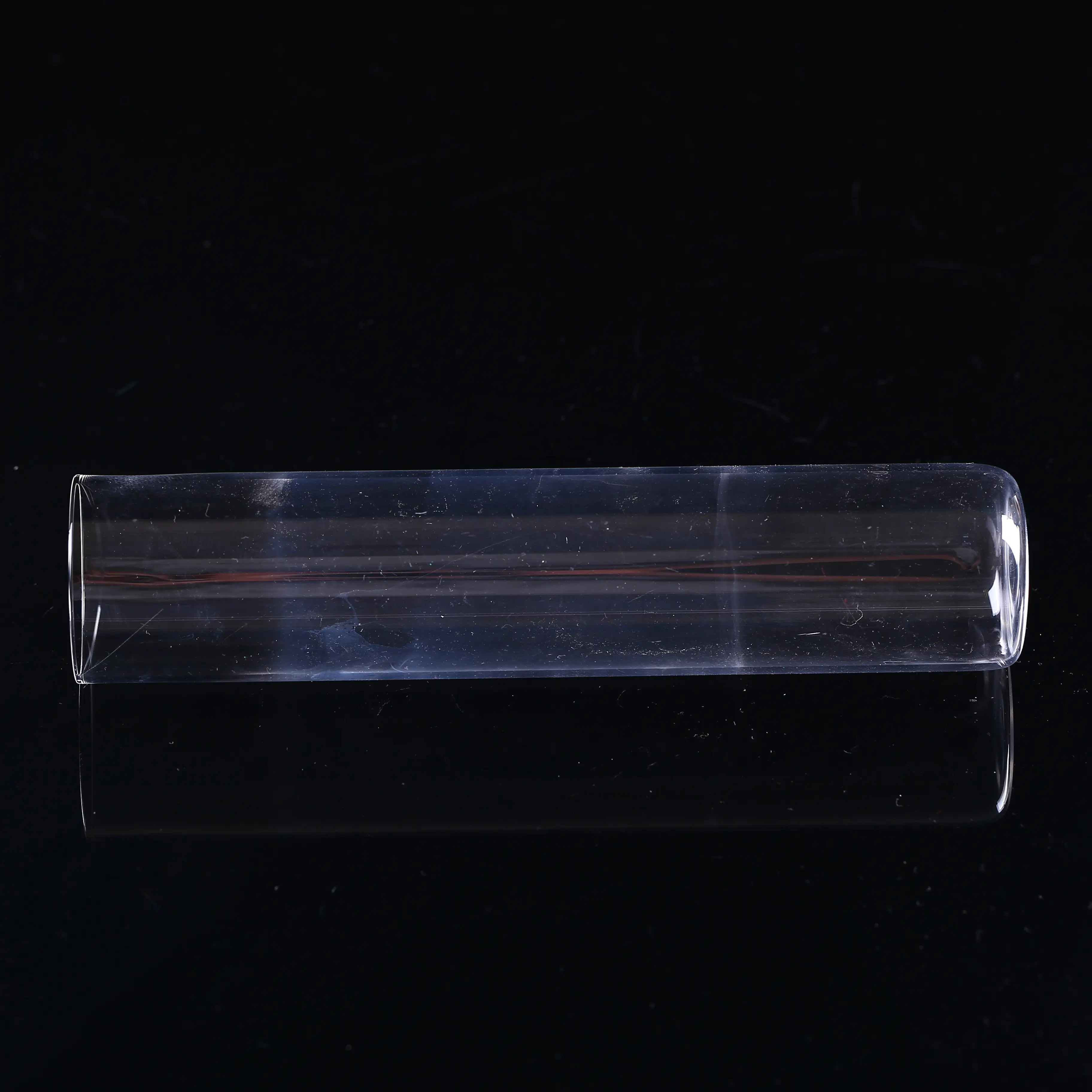 Large diameter clear quartz glass tube