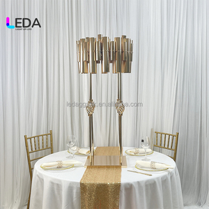 LEDA Nouvelle Tendance Centre de Table de Luxe Support à Fleurs en Métal Doré pour Mariage - Product Image 3