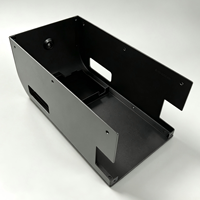 Fabrication sur mesure de châssis électroniques en tôle d'acier et d'aluminium, découpe laser de précision, pliage CNC, installation de goujons PEM, estampage et soudage.