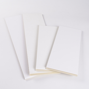 Pannelli Murali in WPC con Motivo Damascato dal <span class=keywords><strong>Design</strong></span> Moderno, Servizio Personalizzato per Rivestimenti Scanalati Ignifughi e Impermeabili per Appartamenti - Product Image 1