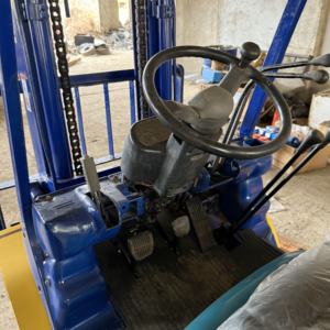 รถยกขนาดเล็ก โคมัตสึ FD30 3 ตัน มือสอง เครื่องยนต์ดี รถเครื่องจักรก่อสร้างจากญี่ปุ่น ของแท้ ขาย - Product Image 4