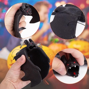 Chauves-souris vampires artificielles <span class=keywords><strong>Halloween</strong></span> fête faveurs décor à la maison atmosphère hantée accessoires suspendus effrayant effrayant TPR <span class=keywords><strong>Halloween</strong></span> chauves-souris - Product Image 5
