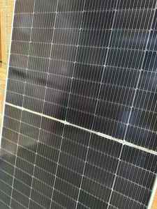 Module photovoltaïque monocristallin 540W-550W pour la production d'énergie solaire BIPV/MWT - Product Image 4