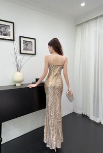 Vestido de Noche de Satén con Lentejuelas Doradas, Corte A, Un Hombro, Largo hasta el Suelo, con Abertura, para Cóctel y Eventos Formales - Product Image 5