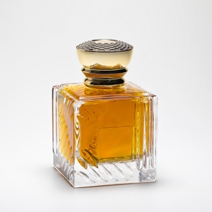 Nhà Máy Tùy Chỉnh Sang Trọng Bơm Phun Nước Hoa Chai Thủy Tinh Rõ Ràng Rỗng Vuông <span class=keywords><strong>100Ml</strong></span> Chai Nước Hoa - Product Image 4