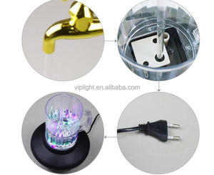 Tazza Desktop <span class=keywords><strong>fontana</strong></span> a cascata con luce a LED tazza di birra illuminata per l'home Office rubinetto magico tazza <span class=keywords><strong>lampada</strong></span> <span class=keywords><strong>da</strong></span> <span class=keywords><strong>tavolo</strong></span> bel regalo - Product Image 2