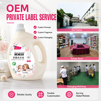 Logo OEM Détergent à lessive écologique de haute qualité 5L Savon au parfum frais Détergent liquide adoucissant haute densité pour le lavage des vêtements