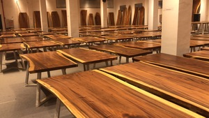 <span class=keywords><strong>Tavolo</strong></span> da Pranzo per Ristorante <span class=keywords><strong>in</strong></span> <span class=keywords><strong>Legno</strong></span> <span class=keywords><strong>Massello</strong></span> di <span class=keywords><strong>Noce</strong></span> con Bordo Live Edge Arredamento Industriale Moderno Direttamente dalla Fabbrica - Product Image 4