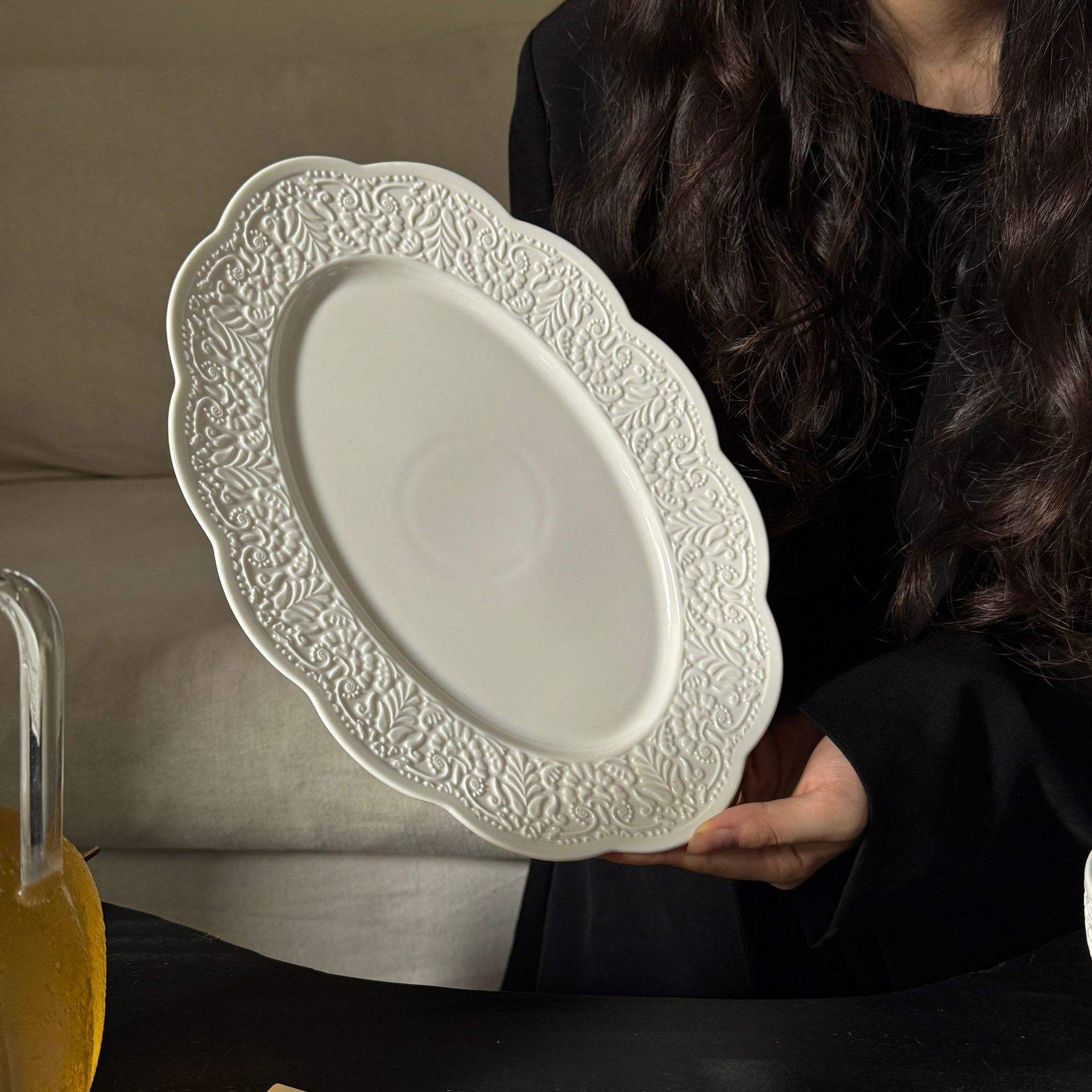 Petal embossed leaf-shaped elliptical disc 31*21*3