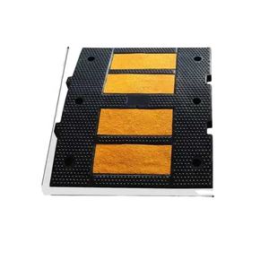 500x600x50mm हॉट सेलिंग रोड सुरक्षा रबर ड्राइवे ट्रैफिक रोड हम्प स्पीड बम्प - Product Image 2