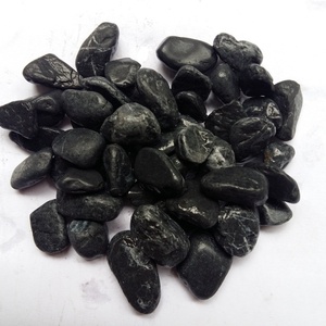 หินบะซอลต์สีดำธรรมชาติแบบขัดเงา สำหรับงานก่อสร้างทางเดินและถนนกลางแจ้งที่ทนทาน - Product Image 1