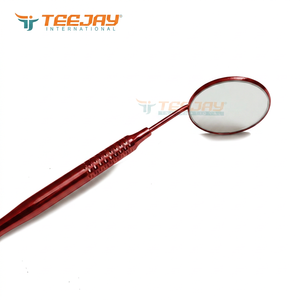 กระจกแต่งหน้าทรงกลมสีแดง TEEJAY INTERNATIONAL กันน้ำ ทนทาน ผลิตจากสแตนเลสและกระจก ใช้ถือได้ เหมาะสำหรับช่างต่อขนตา - Product Image 1
