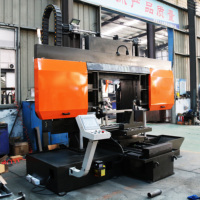 Scie à ruban automatique GZK700S CNC à découpe multi-angle 0-180 degrés pour le traitement par lots de barres d'acier, tuyaux et profilés
