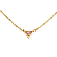 Le nouveau ins lumière luxe niche design sens simple triangle zircon collier femmes tout correspondant tempérament pendentif en gros