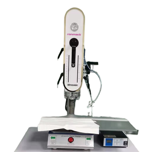 Machine à coudre industrielle RONMACK RM-940UB à ultrasons pour la pose de boutons, point noué, plate, manuelle, avec moteur et engrenages - Product Image 1