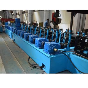 Verzinkter Stahl 2mm-3,5mm Dicke Breite Wechselbare C U-Form Metallrahmen Pfetten walzen form maschine Produktions anlage - Product Image 4