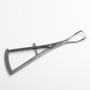 Calibre osseux courbé Castroviejo modifié pour usage dentaire, 40 mm, en acier, manuel |   Compas Costroviejo |   Calibre de micro-chirurgie - Product Image 1
