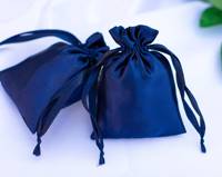 Sac à perruque en satin brillant doux, directement de l'usine, avec logo personnalisé, pochette multicolore à cordon, sac anti-poussière pour promotions