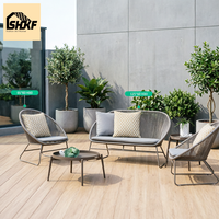 Ensemble de chaises longues en rotin pour patio, dossier incurvé tressé, structure métallique robuste, sièges d'extérieur pour villa, cour, hôtel, espaces de jardin
