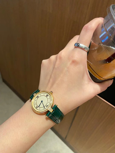 Montre mécanique automatique élégante et à la mode, cadran beige, bracelet en cuir de vache à motif crocodile vert grand-mère - Product Image 4