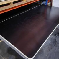 Plaque en acrylique noir massif PMMA pour signalétique, affichage, mobilier, découpe laser, fabrication sur mesure