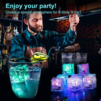 Cubetti Luminosi Liquidi Attivabili al Buio Impermeabili per Forniture da Bar, Decorazioni per Feste Estive e Matrimoni, Cubetti di Ghiaccio LED