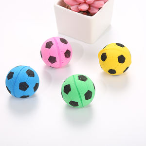 Balles douces en EVA sans danger pour les animaux de compagnie pour les jouets pour chatons, forme de ballon de football coloré, jouet interactif pour chat, grattoir pour chat, <span class=keywords><strong>vente</strong></span> chaude, jouet pour chat <span class=keywords><strong>pas</strong></span> <span class=keywords><strong>cher</strong></span> - Product Image 4