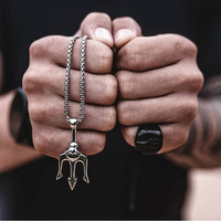Style populaire titane Aquaman Trident pendentif Shenzhen colliers vente en gros collier inspiré du créateur