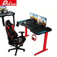 Bureau de jeu robuste en métal pour deux moniteurs, texture fibre de carbone, éclairage RGB, gestion des câbles pour salle d'e-sport
