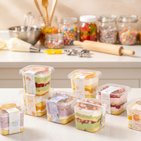 Boîtes carrées en plastique PET transparentes de qualité alimentaire avec couvercle pour gâteaux, pâtisseries, desserts, emballage jetable avec revêtement UV