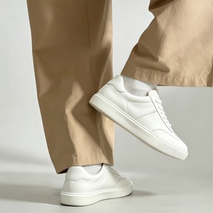 Sneakers de luxe pour homme en cuir pleine fleur véritable blanc - Fermeture à lacets - <span class=keywords><strong>Semelle</strong></span> légère en mousse EVA - Polyvalentes - Product Image 2