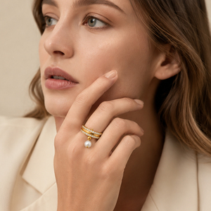 Cincin Wanita Dingran Ins Fashion Serbaguna Trendy Niche Sense Berlapis Baja Tahan Karat dengan Mutiara Berlapis Emas 18K dan Rumbai Berhiaskan Rhinestone. - Product Image 3