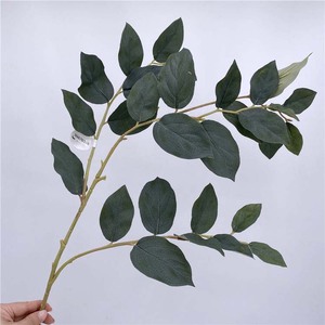 Guirlande de feuilles artificielles de <span class=keywords><strong>lierre</strong></span> et d'eucalyptus <span class=keywords><strong>en</strong></span> <span class=keywords><strong>plastique</strong></span>, décoration de maison, verdure <span class=keywords><strong>en</strong></span> cascade suspendue pour mariage - Product Image 1