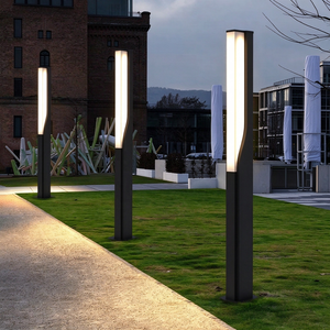 Lámpara de Poste LED Moderna de Alto Lumen para Patio, IP65 Impermeable, AC, para Exteriores, con Pantalla de PC, para Jardín - Product Image 1