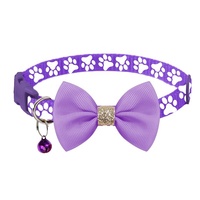 Vente chaude réglable chien toilettage cloche accessoires 1.0cm multicolore solide impression pattes nœud papillon collier pour chats en Nylon