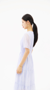 Nouvelle robe midi pour femme, design original, manches courtes, crêpe, impression numérique, écologique, respirante, col en V, décontractée, pour les loisirs et les vacances - Product Image 4