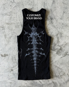 Top Senza Maniche Stile Y2K Cyber Sigilism Grunge, <span class=keywords><strong>Canotta</strong></span> Gotica <span class=keywords><strong>Bianca</strong></span> <span class=keywords><strong>a</strong></span> <span class=keywords><strong>Costine</strong></span> con Stampa di Croce Gotica e Scritta - Product Image 4