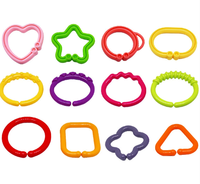 Hochwertige Kunststoff-Baby ringe Hängender Kinderwagen Babys pielzeug Kunststoff-O-Ring Kunststoff ring zum Aufhängen von Spielzeug Kunststoff-Babys pielzeug